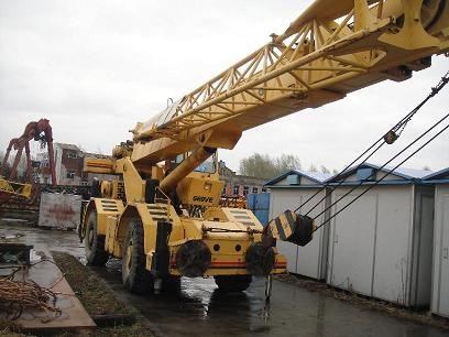 To sell:used rough terrain crane Grove RT625